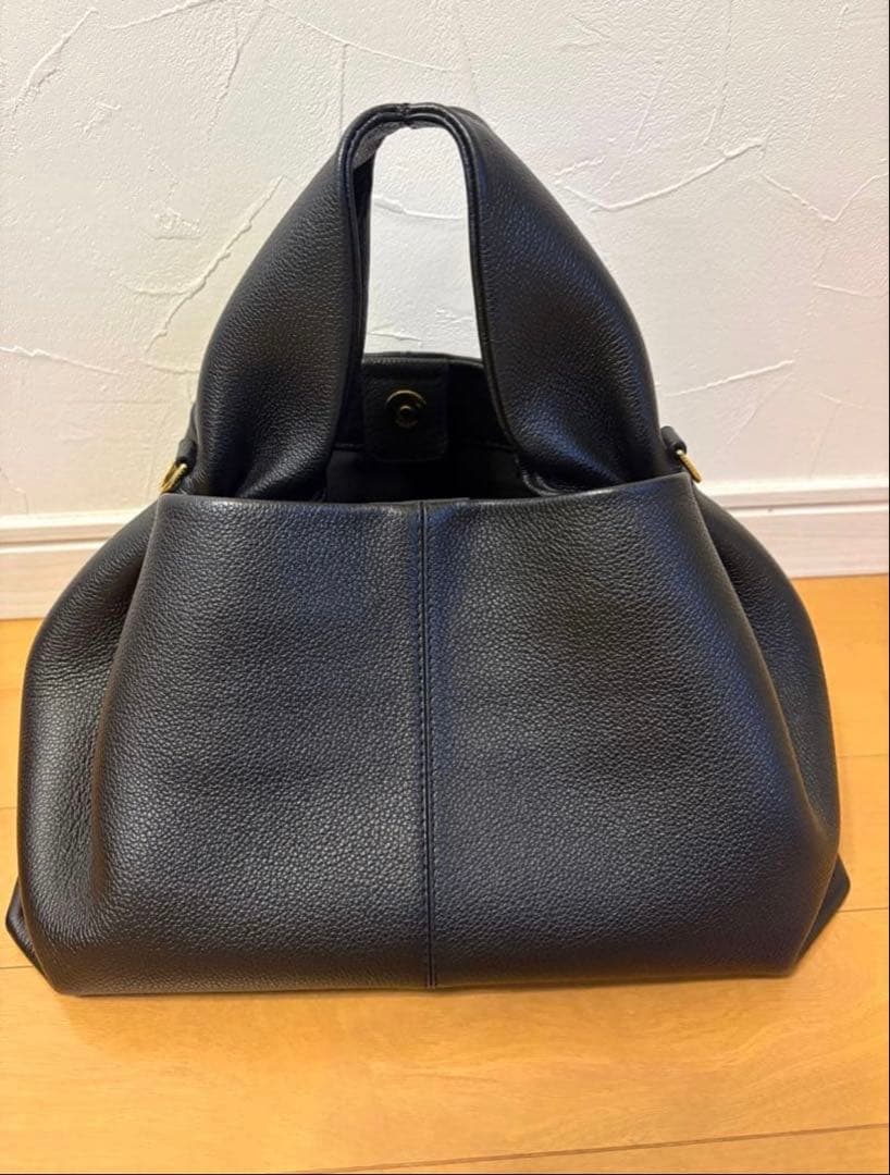 美品　ポレーヌショルダーバック