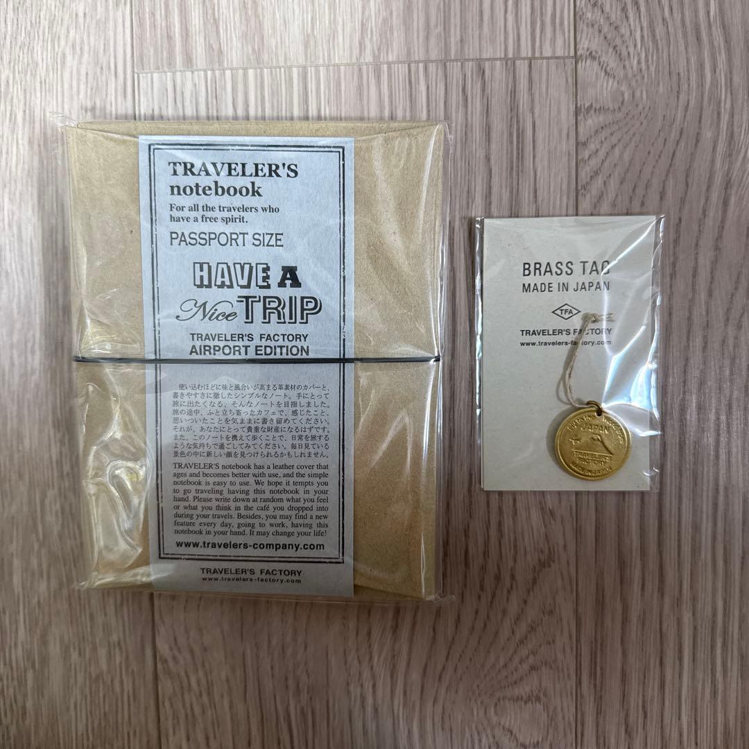 成田空港 限定　トラベラーズファクトリー　 トラベラーズノート　パスポートサイズ