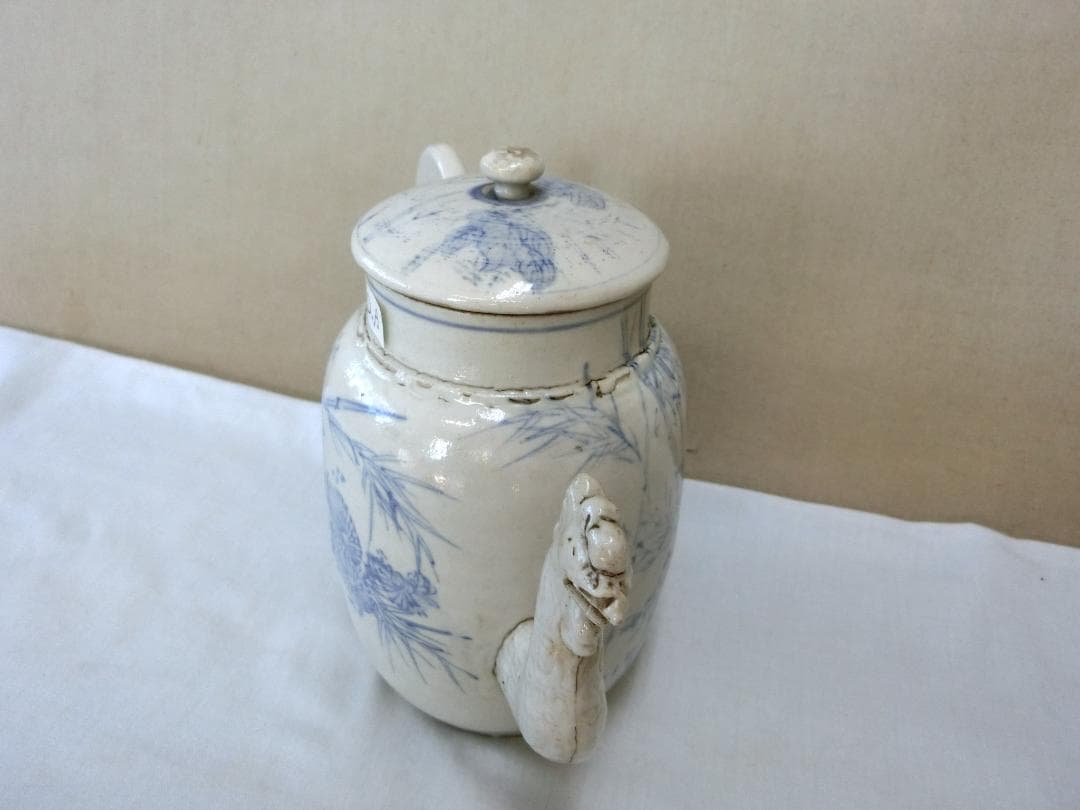 処分価30（金）22時まで【水注　水差　蓋付　白磁に染付花竹文　注ぎ口鳥型・DA