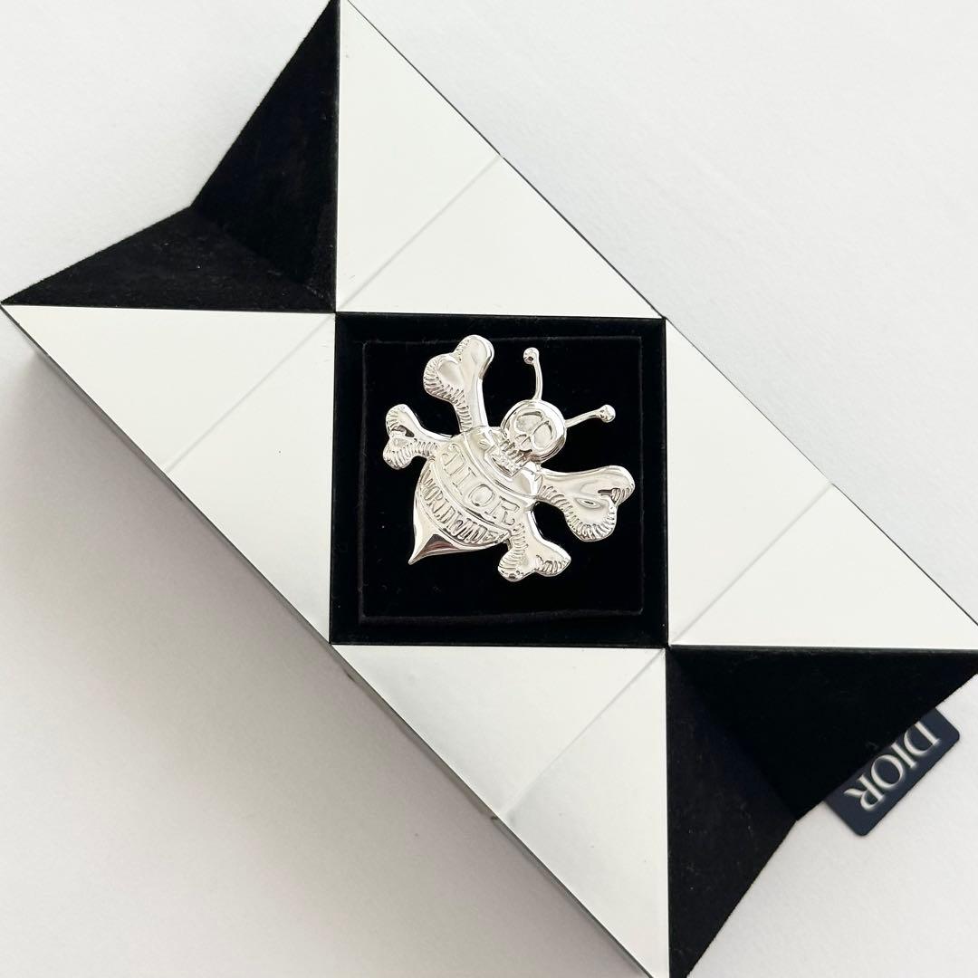 【入手困難】DIOR STUSSY ディオール ステューシー BEE ピン