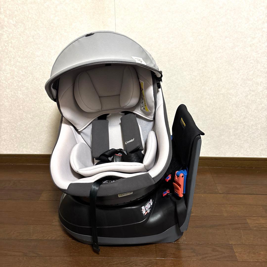 【美品】Combi クルムーヴスマート シートベルト固定 新生児OK