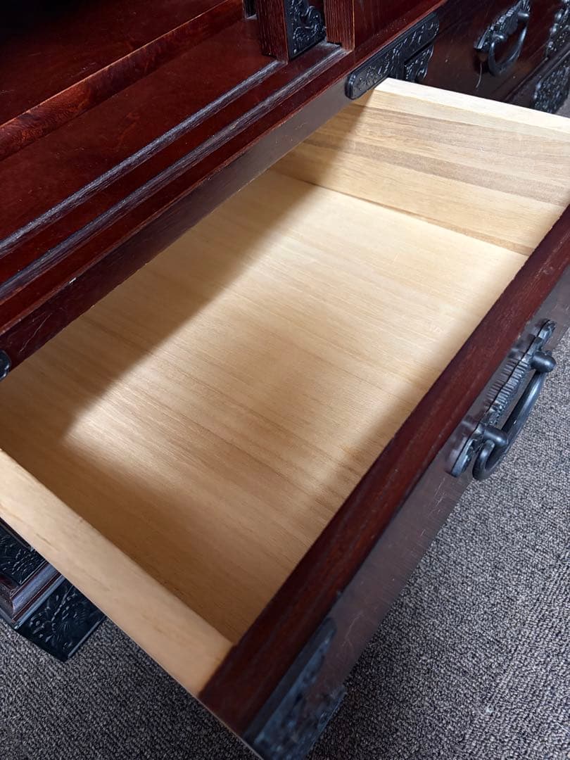 水屋箪笥 和箪笥 岩谷堂箪笥 桐箪笥 棚 引き戸 引き出し 日本製 国産家具