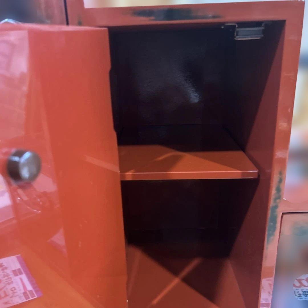 赤い階段型木製箪笥　高級　昭和レトロ　珍品　コレクション