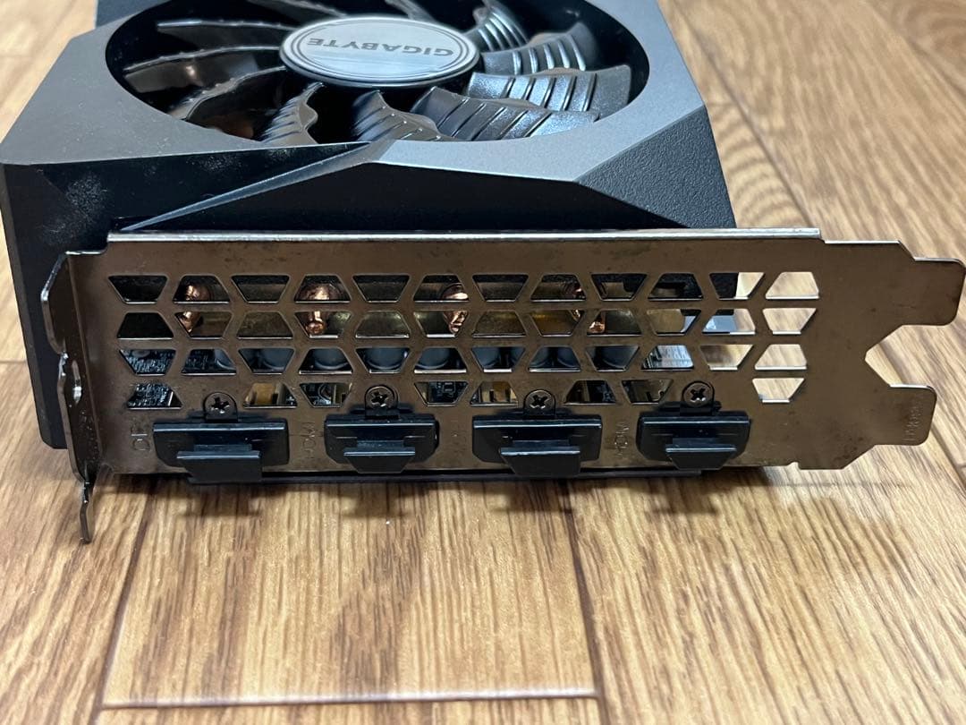 GIGABYTE RTX 3070 グラフィックボード