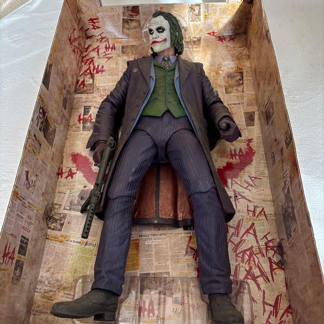 バットマン ダークナイト ジョーカー1/4のビッグスケールアクションフィギュア