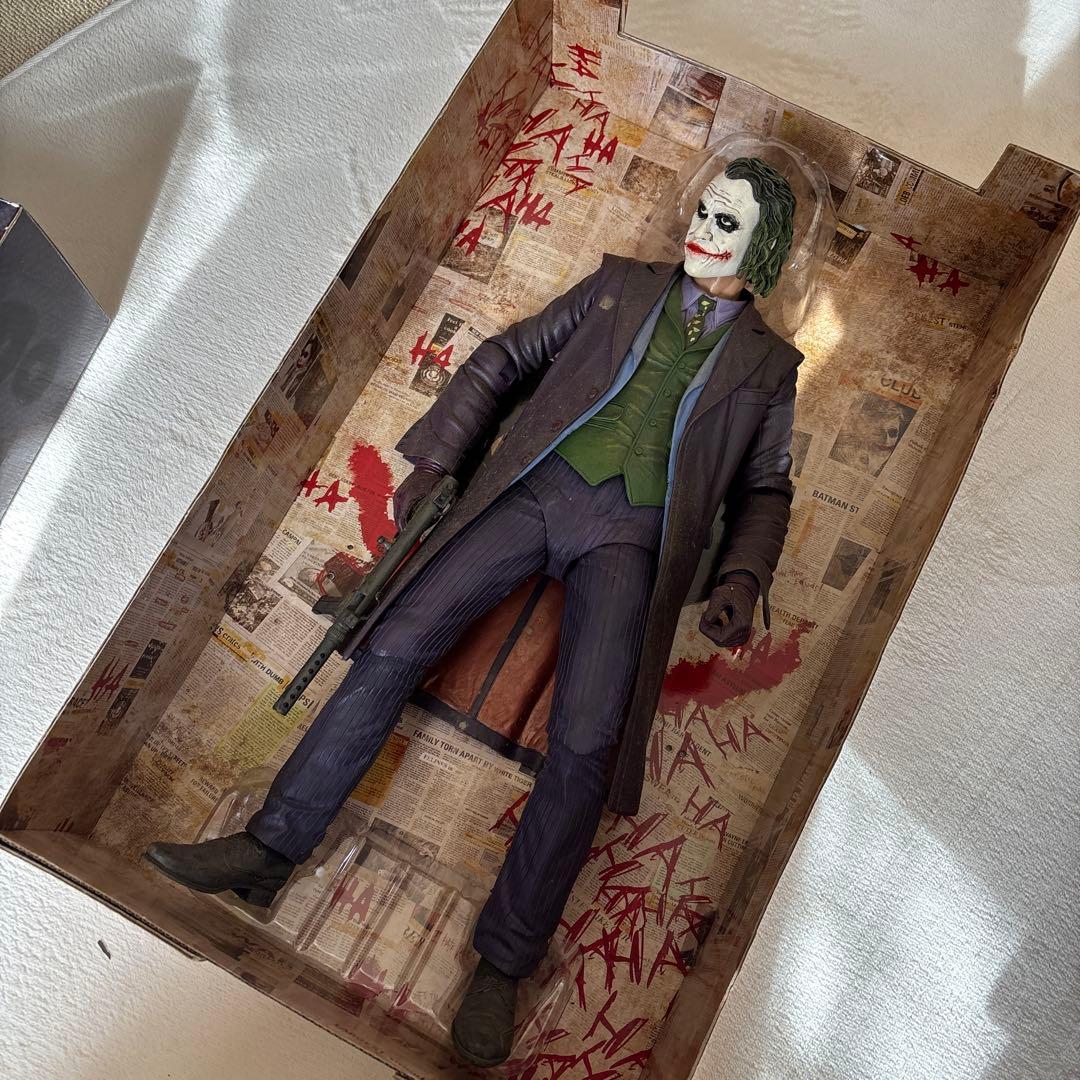 バットマン ダークナイト ジョーカー1/4のビッグスケールアクションフィギュア