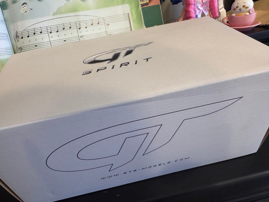 BRABUS 650 Cクラス ミニカー 1/18ホワイト