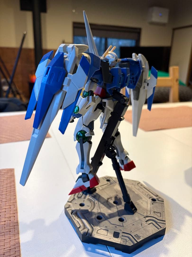 ガンプラ　ガンダム00 完成品