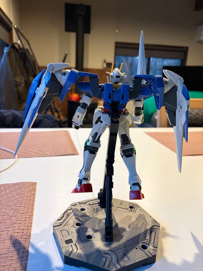 ガンプラ　ガンダム00 完成品