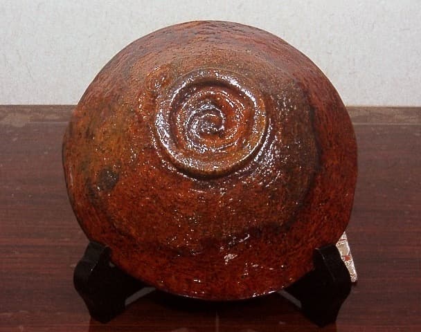 楽焼　大樋長楽作　飴釉　平茶碗　在銘　「大樋・長楽」無傷　共箱　古物。