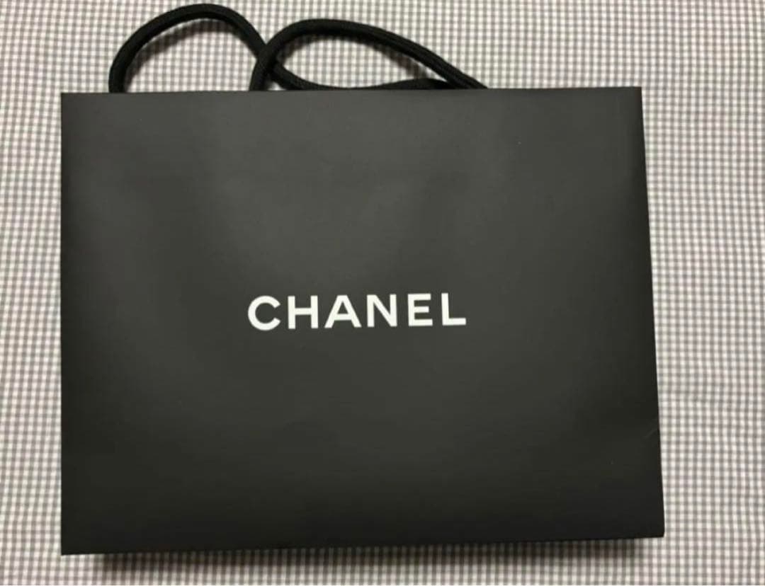 18時まで 新品 CHANEL ココマーク ブローチ 銀色