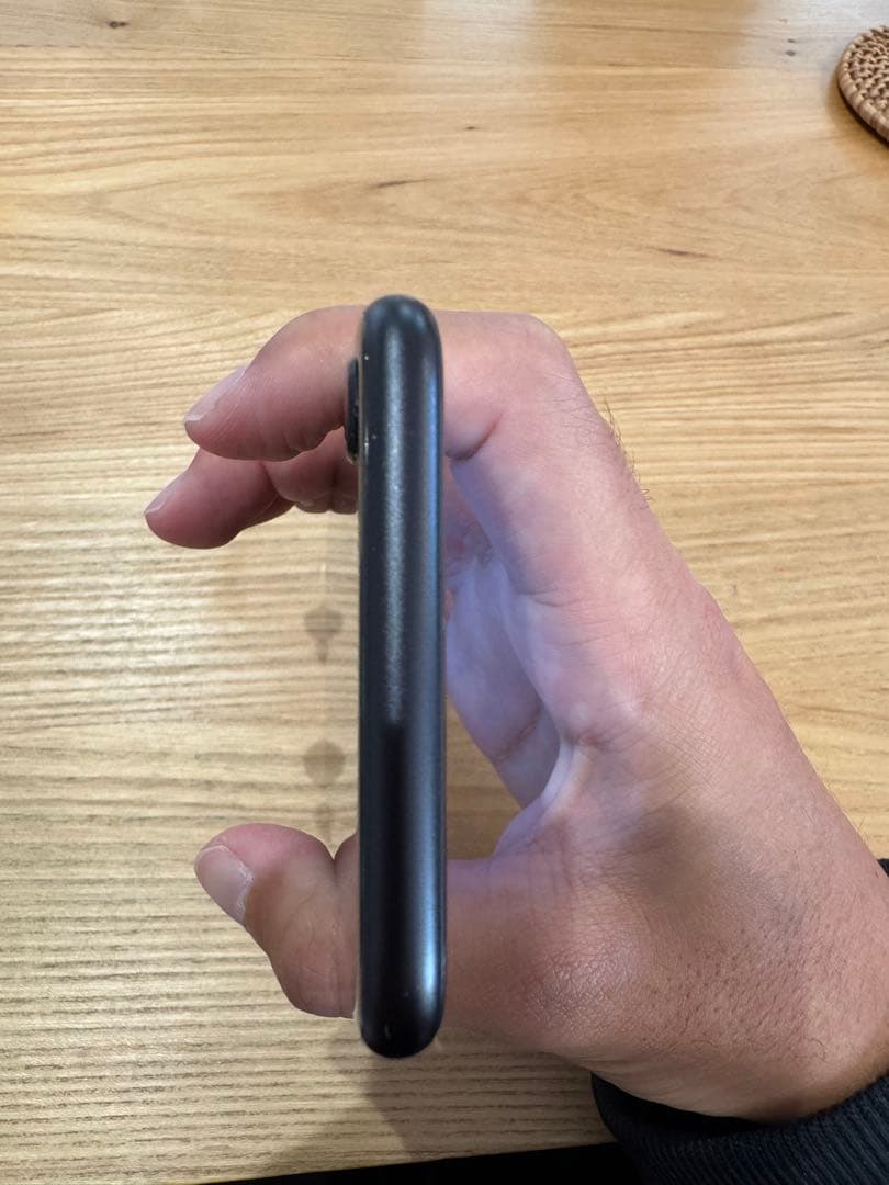 iPhoneSE2 シンガポール版（技適あり） 256GB