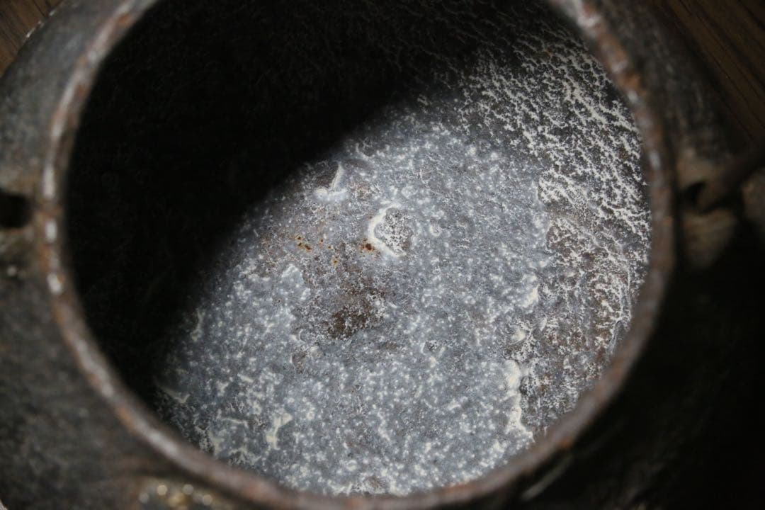 明治時代　鉄瓶　金工　金銀象嵌　950ml