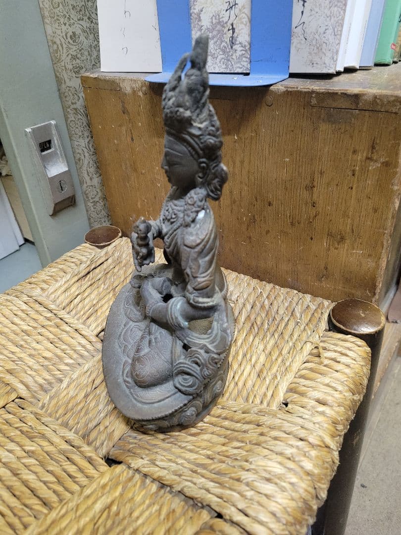 ネパールの菩薩像