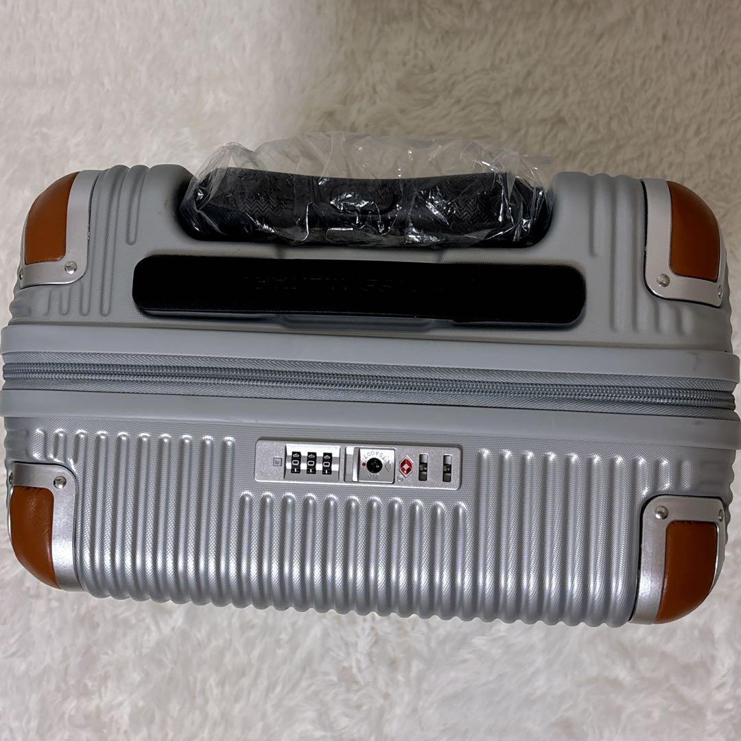 スイスミリタリー 20インチ スーツケース キャリーケース シルバー 機内持込み