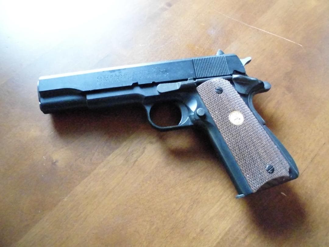 WA　コルトガバメントM1911A1　ガスブロプラスチック製　木グリ付き