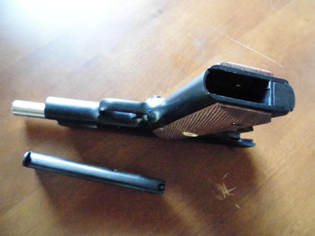 WA　コルトガバメントM1911A1　ガスブロプラスチック製　木グリ付き