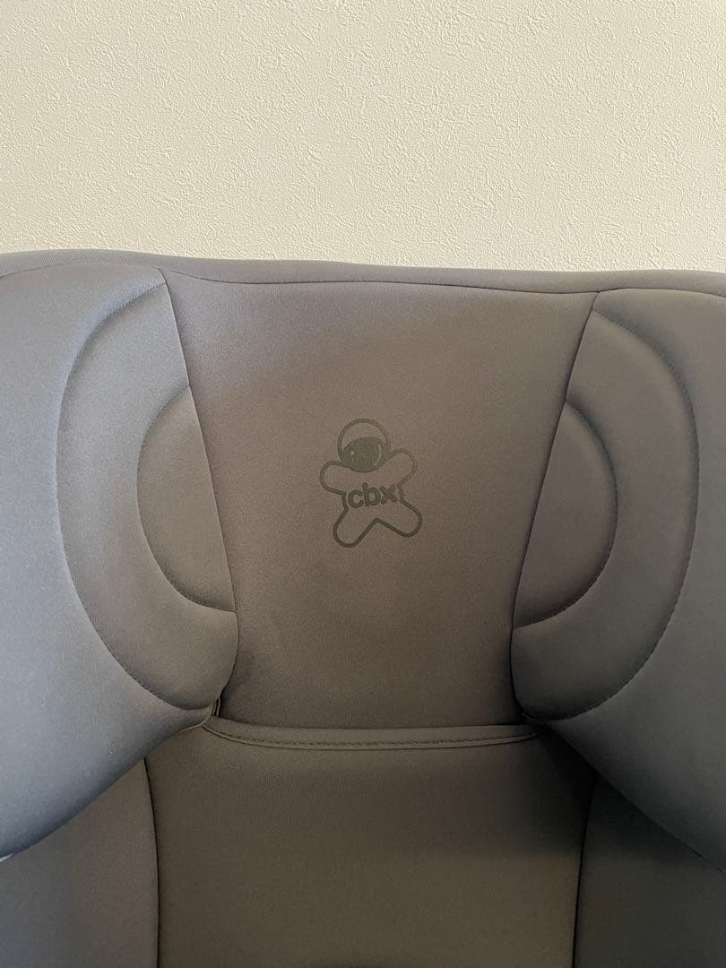 cbx AURA-FIX アウラフィックス　車用チャイルドシート グレー