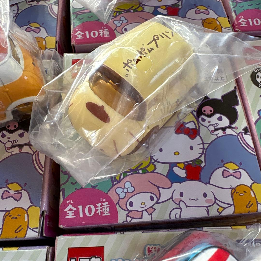 ✨新品✨ドリームトミカ　TOMICA TUNESサンリオキャラクターズ