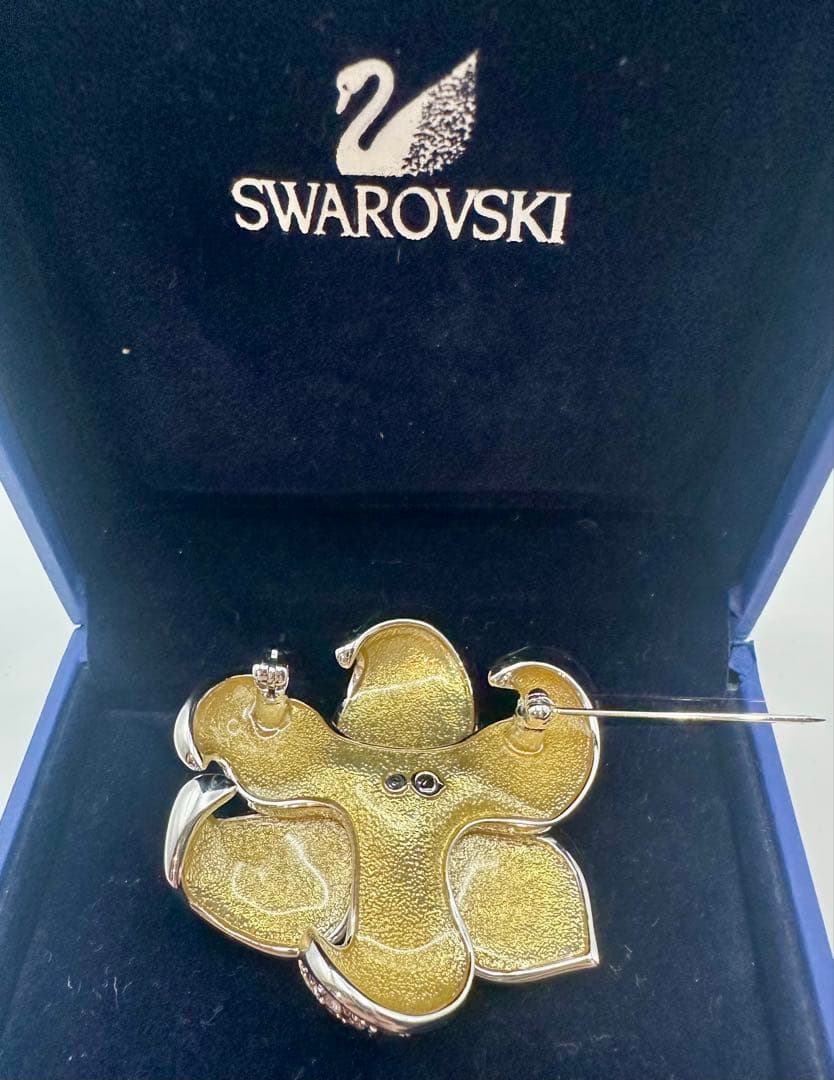 【美品】Swarovski 花形ブローチ 紫金