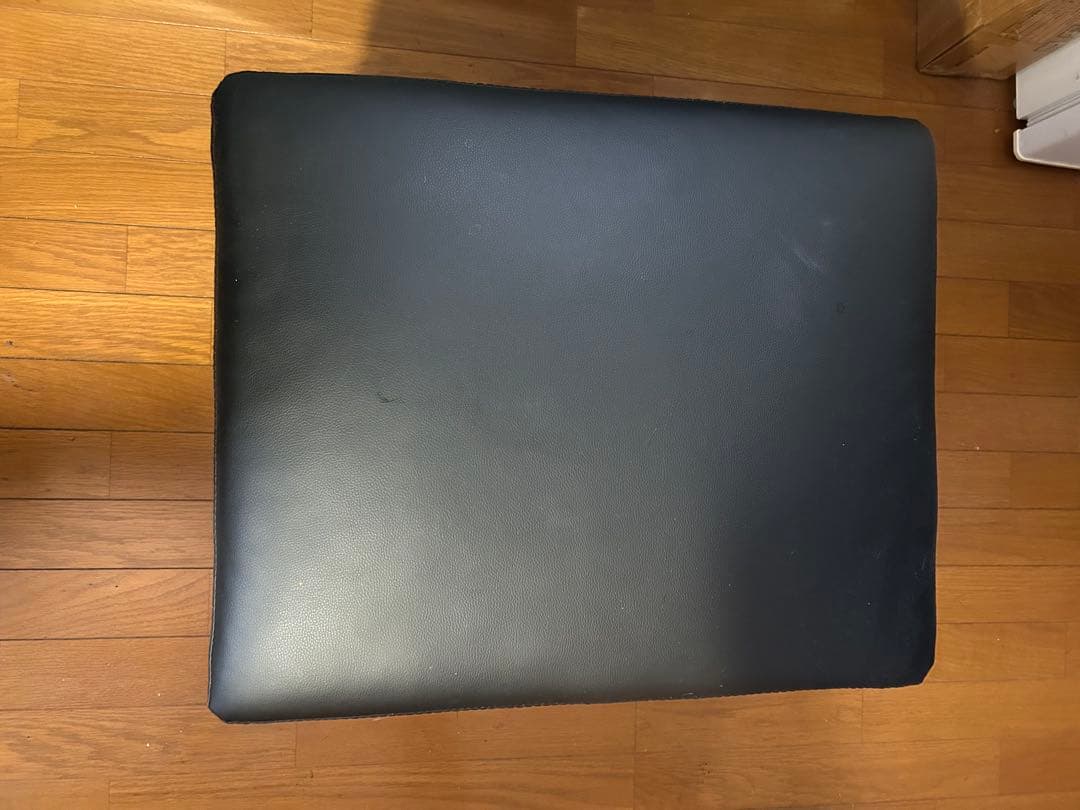 オットマン/黒革/高さ37cm/未使用