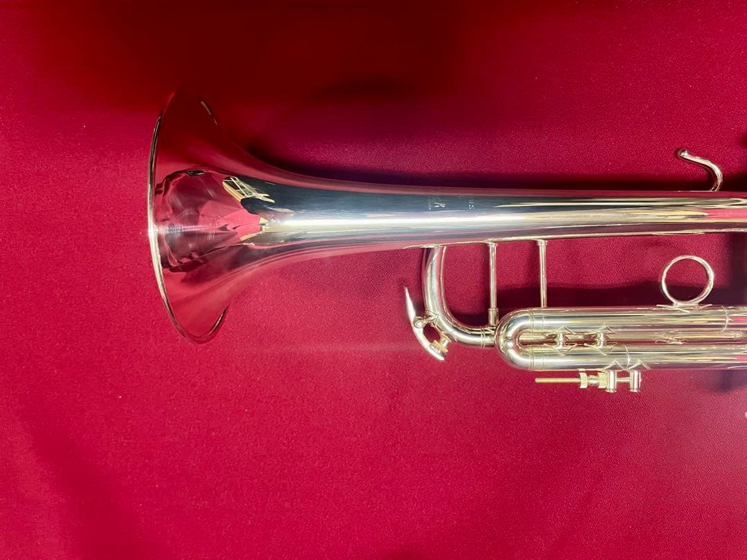 B♭トランペット　V.BACH（バック） 180ML37GBSP