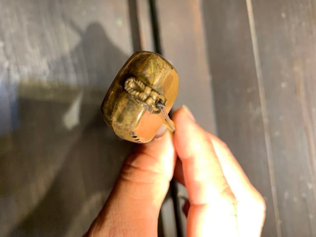 STEARLING950 金鍍金 三味線細工 時代物 根付け 薬入れ 珍品