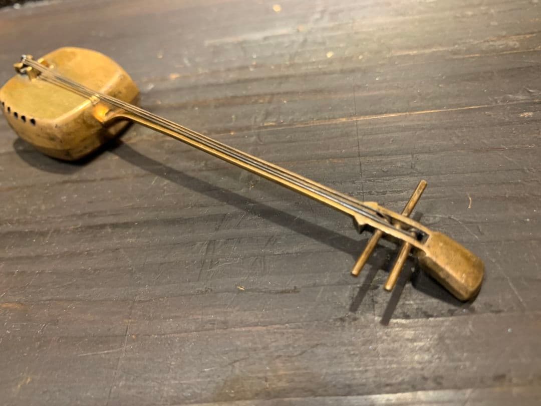 STEARLING950 金鍍金 三味線細工 時代物 根付け 薬入れ 珍品