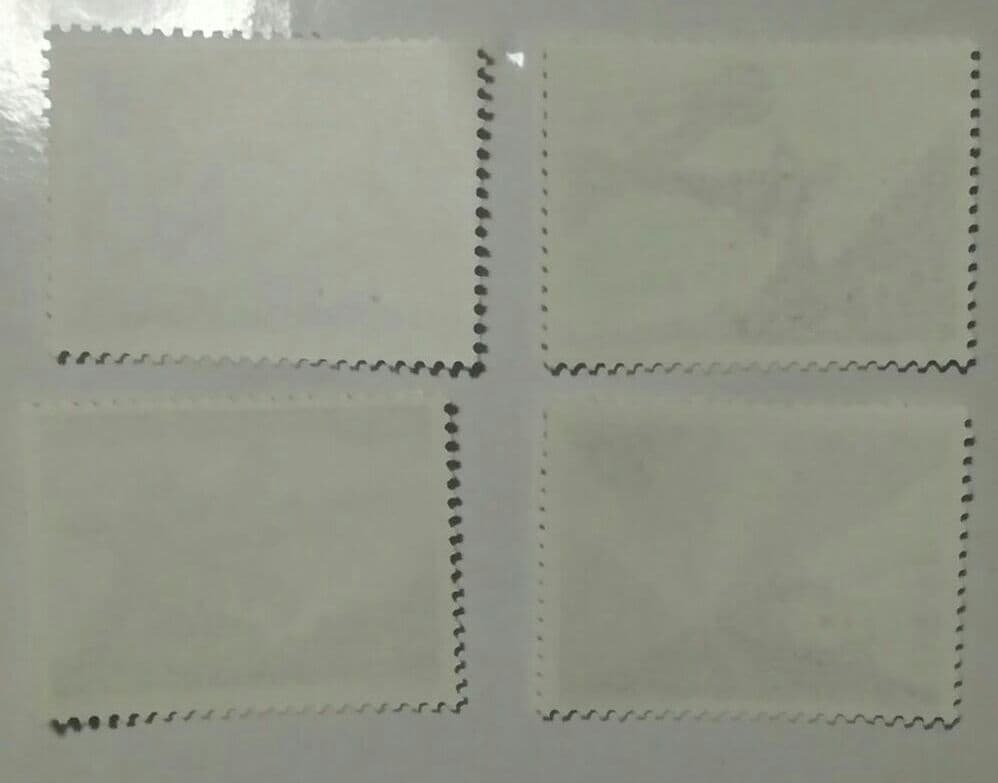 中国　切手　未使用　4枚セット