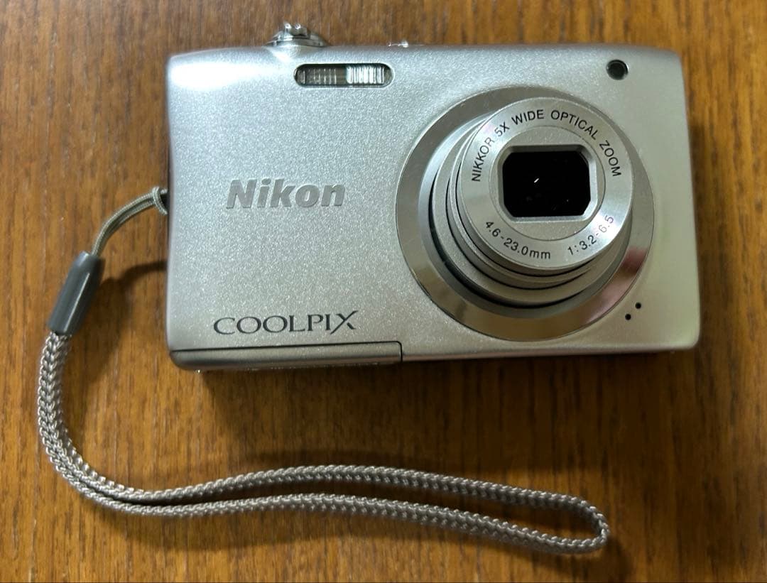 Nikon COOLPIX A100 シルバー 付属品あり