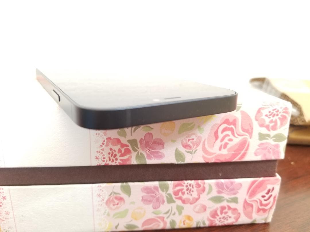 Q71 美品 iphone 12 64GB◆バッテリー82％◆SIMフリー