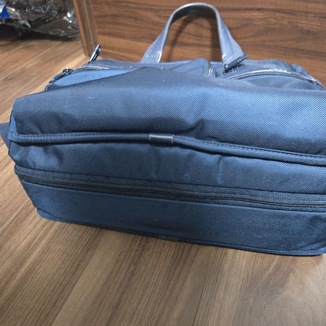 TUMI アルファ　エクスパンダブルブリーフ　ネイビー