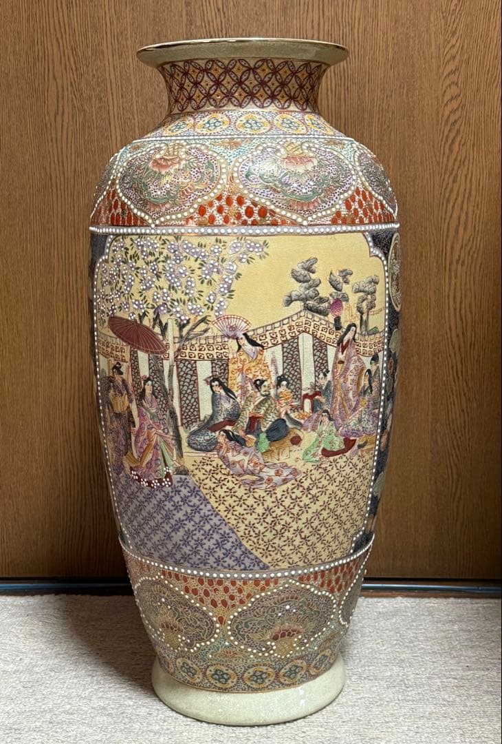 薩摩焼　金彩人物紋大瓶　特大　送料込み250527
