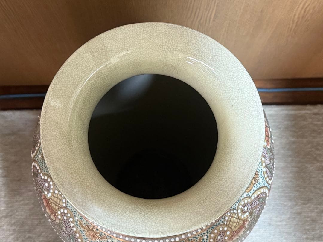 薩摩焼　金彩人物紋大瓶　特大　送料込み250527