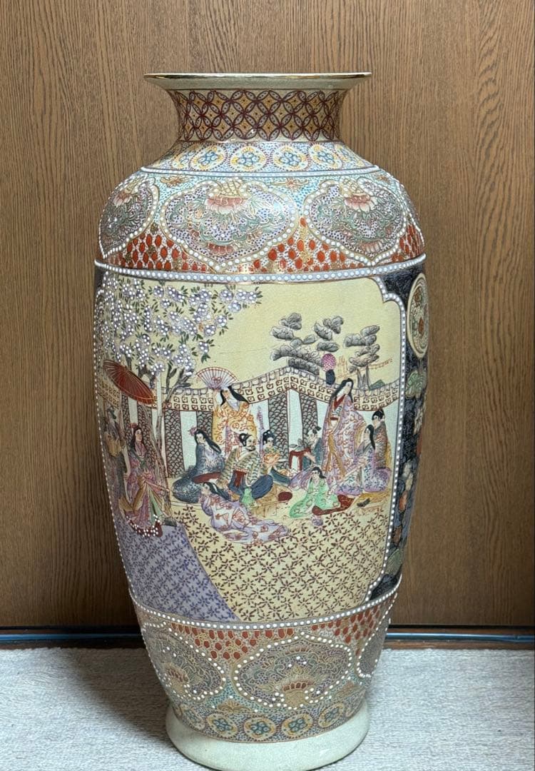 薩摩焼　金彩人物紋大瓶　特大　送料込み250527