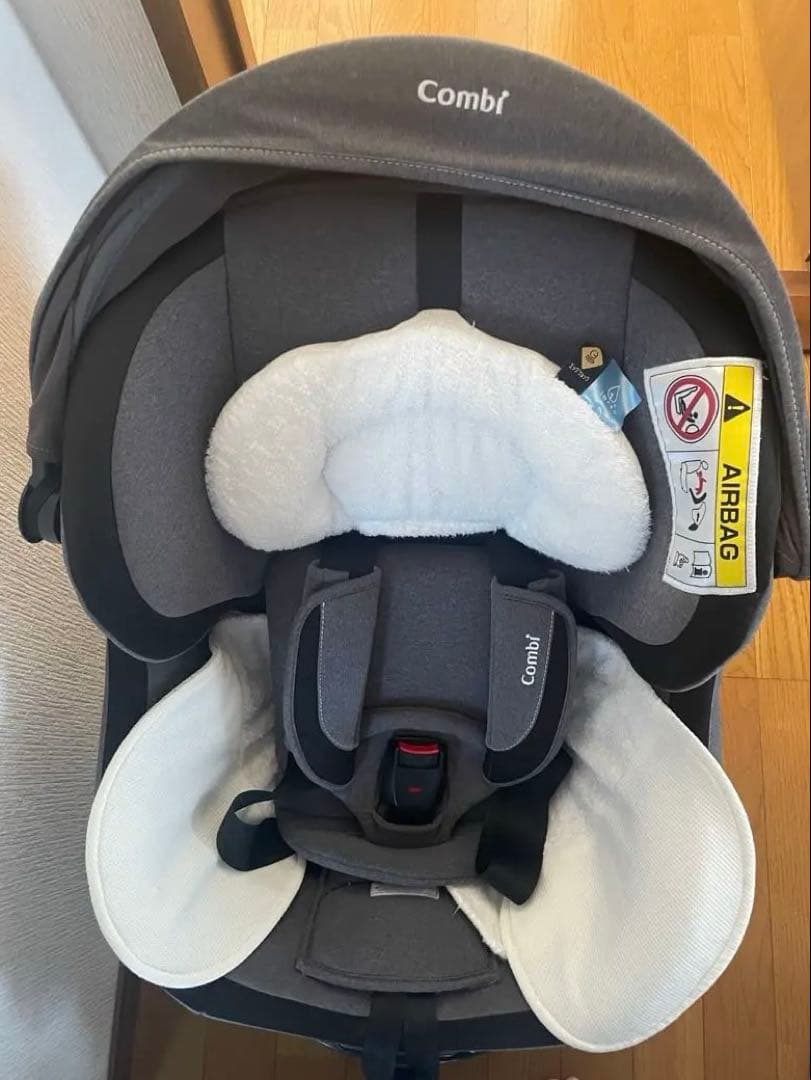 Combi クルムーヴ スマートISOFIXエッグショックJJ650 お値下げ