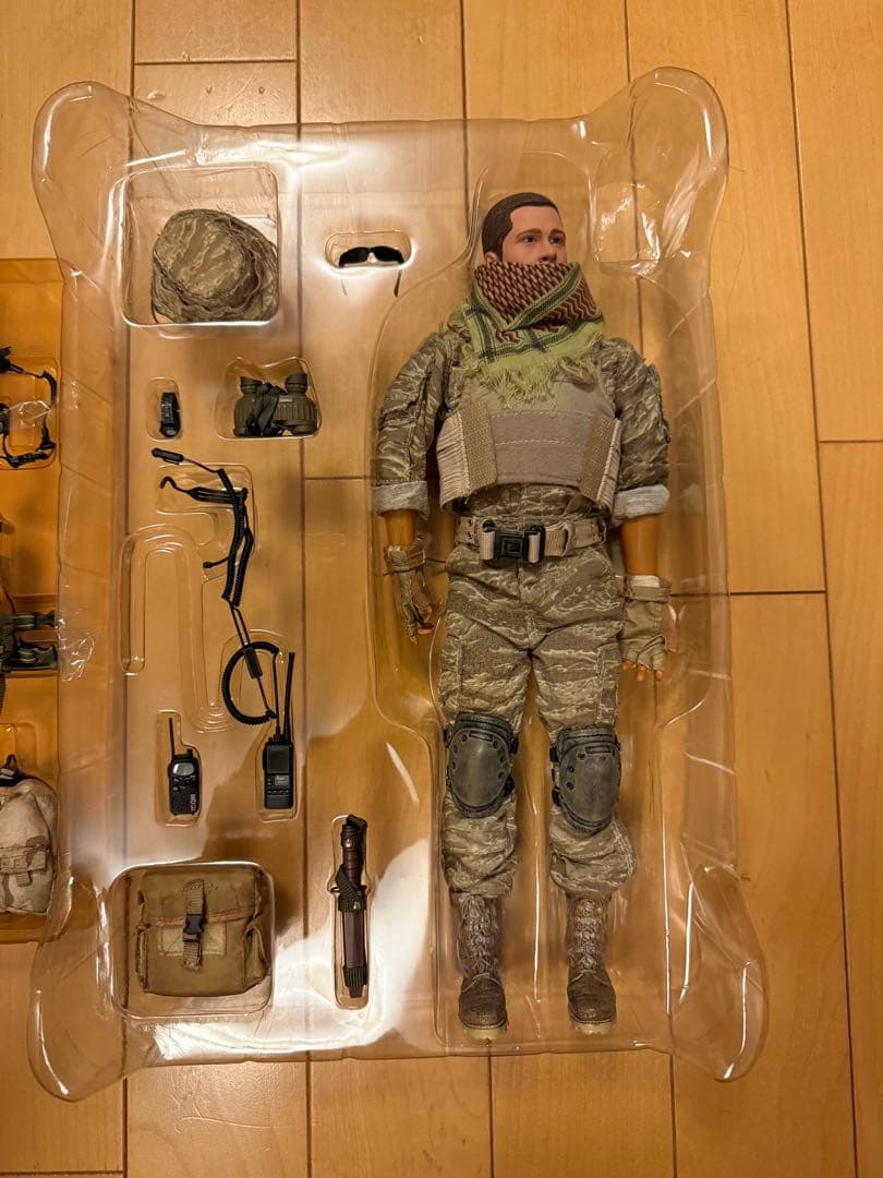 ホットトイズ　ミリタリーフィギュア　1/6 USMC SNIPER