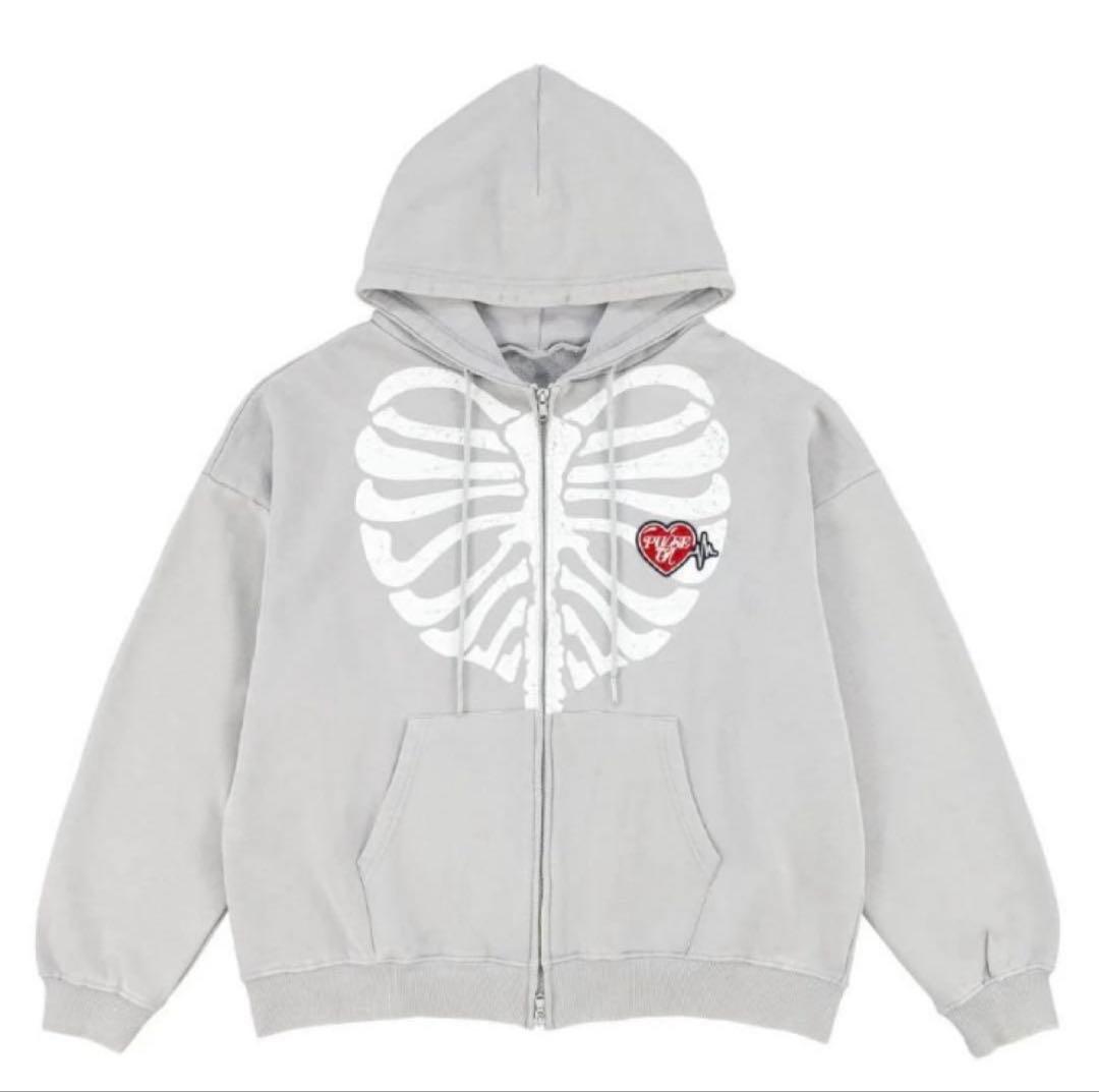 treasure PLUSE ON パーカー Lサイズ