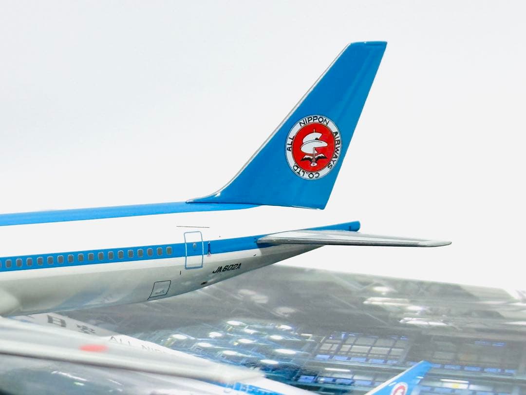 全日空商事 1/400 B767-300 モヒカン塗装 NH40046