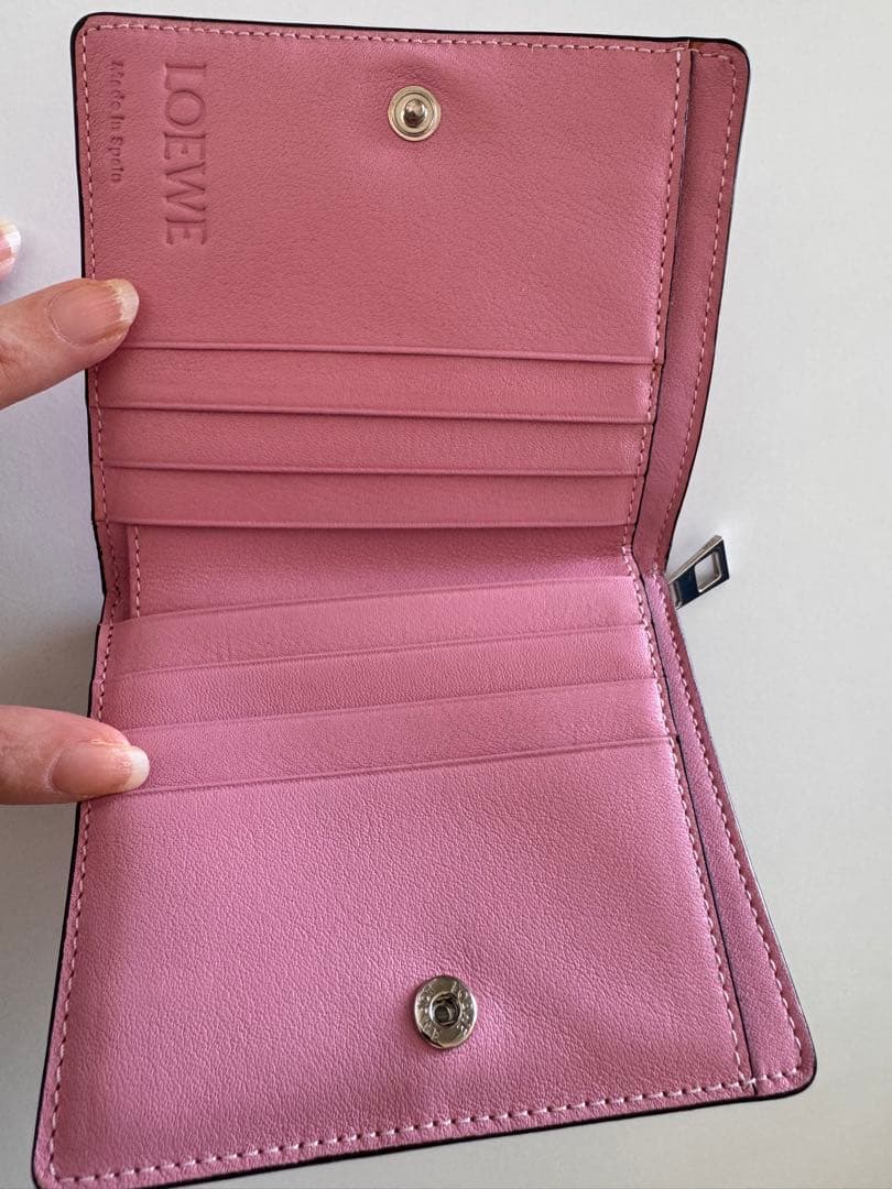【LOEWE】★ロエベ★ピンクレザー★二つ折り財布 保存袋付き