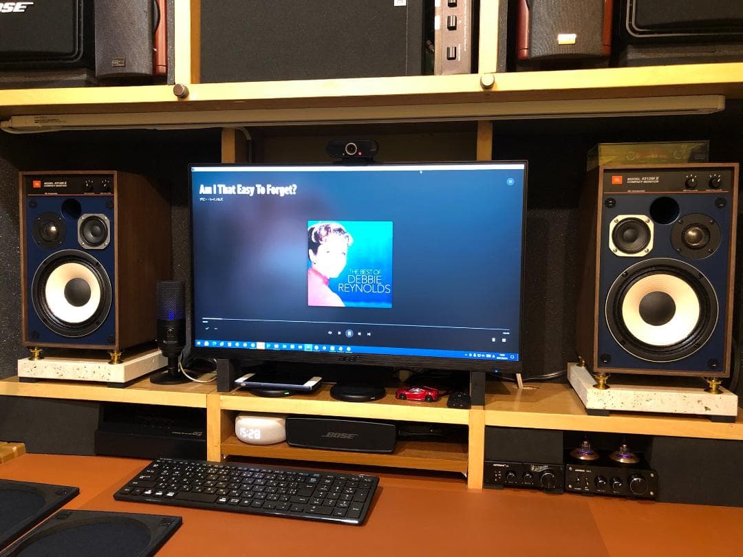 天然大理石オーディオボード●トラバーチン（穴あき）170×230×58 ●2枚