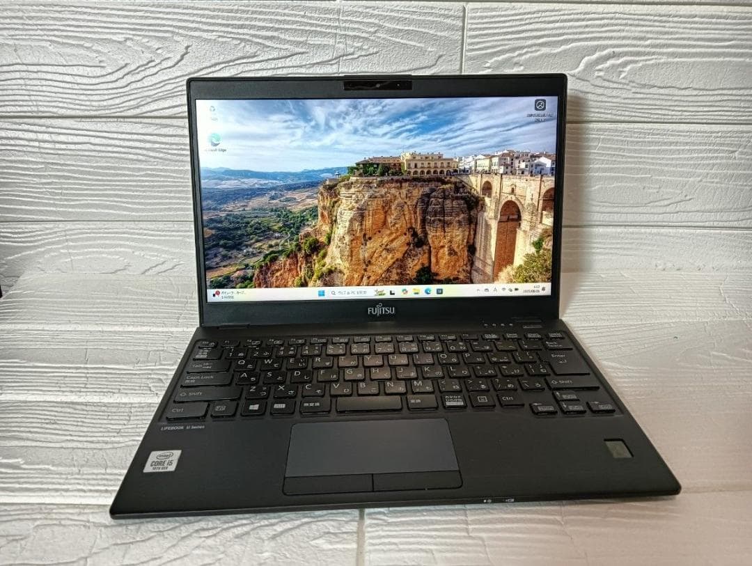 LIFEBOOK 軽量薄型13.3 ノート　パソコン