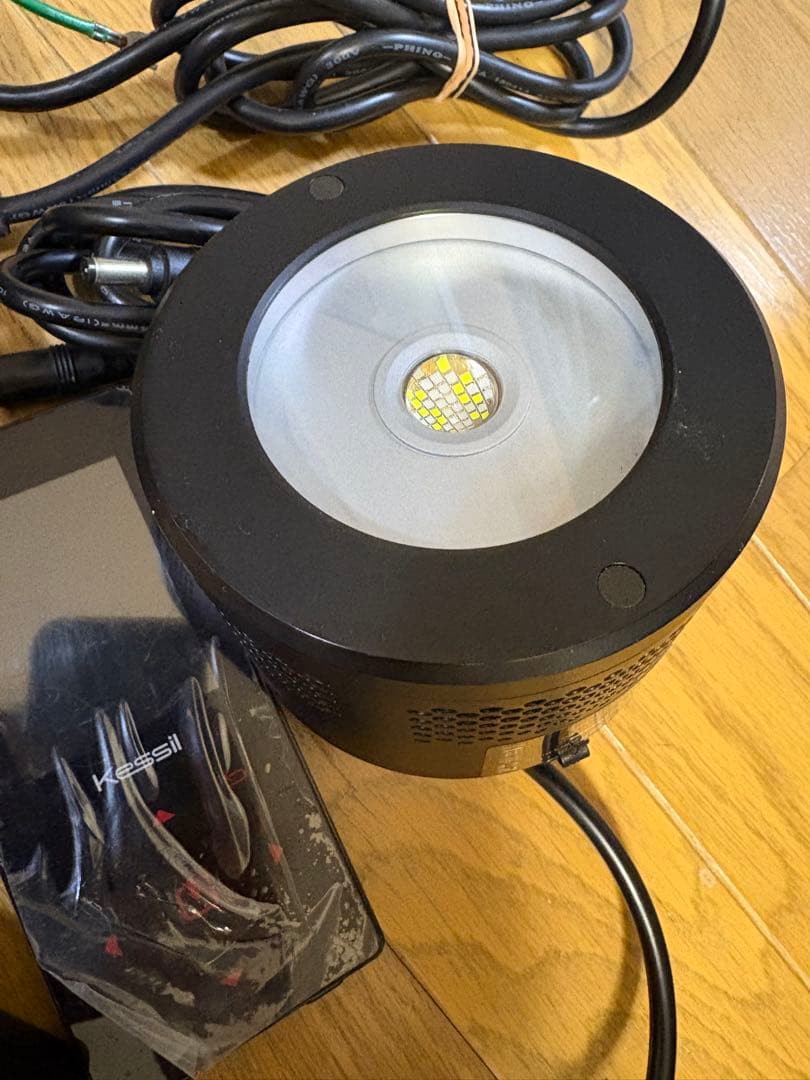 Kessil A360WE Tuna Blue LEDライト&コントローラー付き