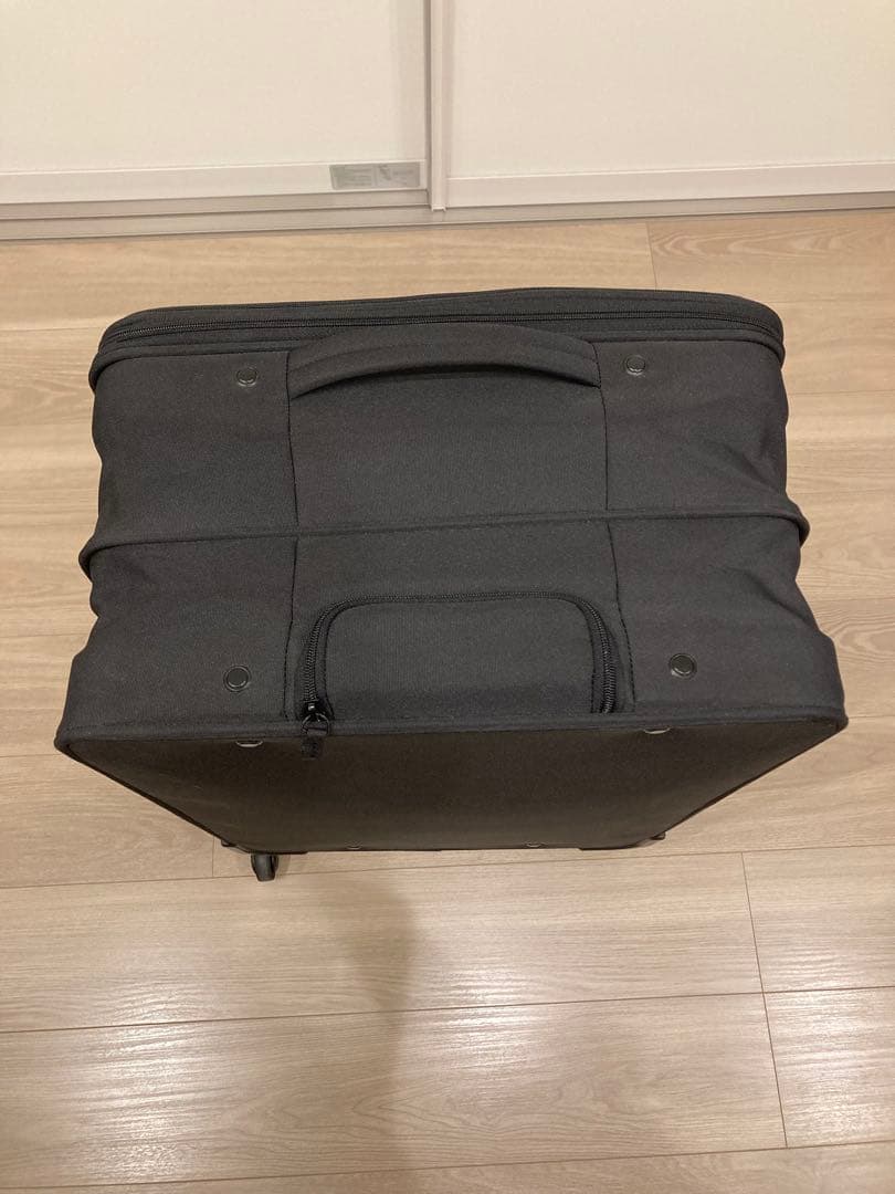 【無印良品】半分の厚みで収納できるソフトキャリーケース 63L ブラック