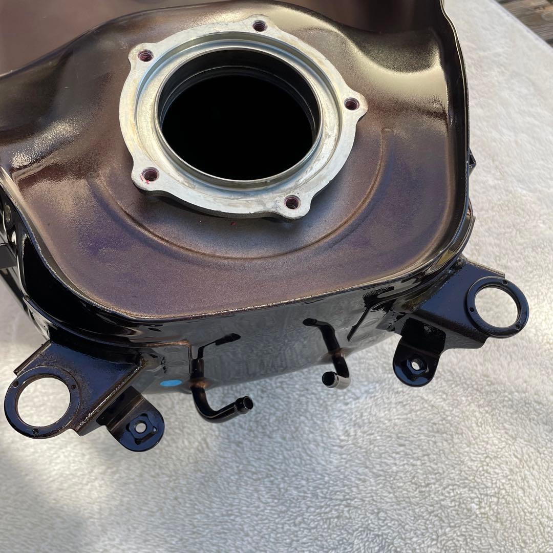 Kawasaki Z900RS 火の玉レッド ガソリンタンク