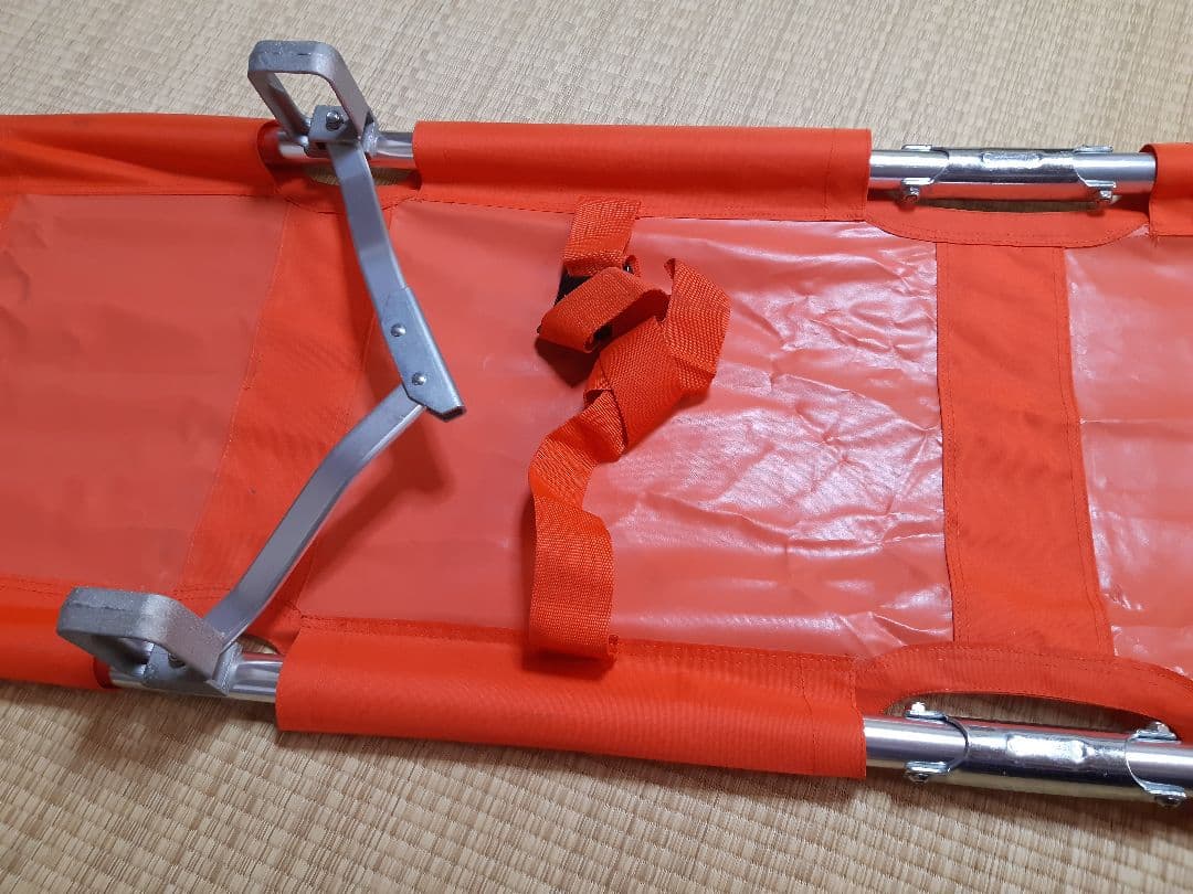 折り畳み　担架　ストレッチャー