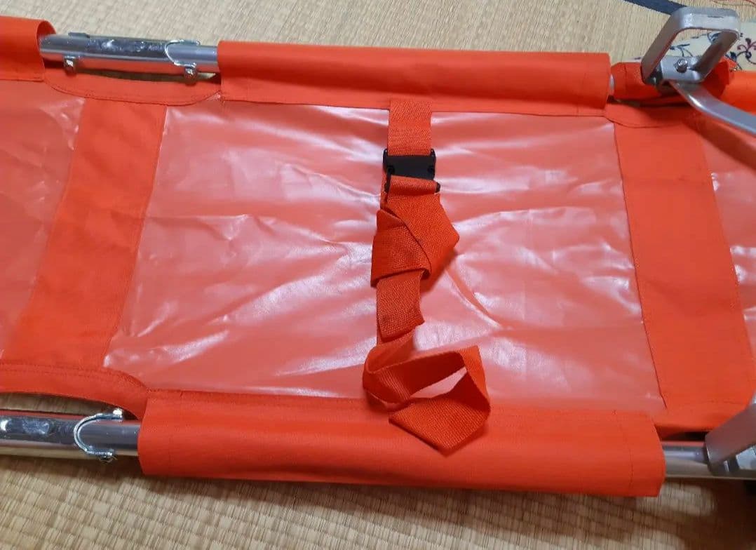 折り畳み　担架　ストレッチャー