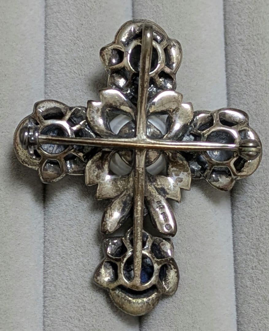 251260◎碌山◎ブローチ