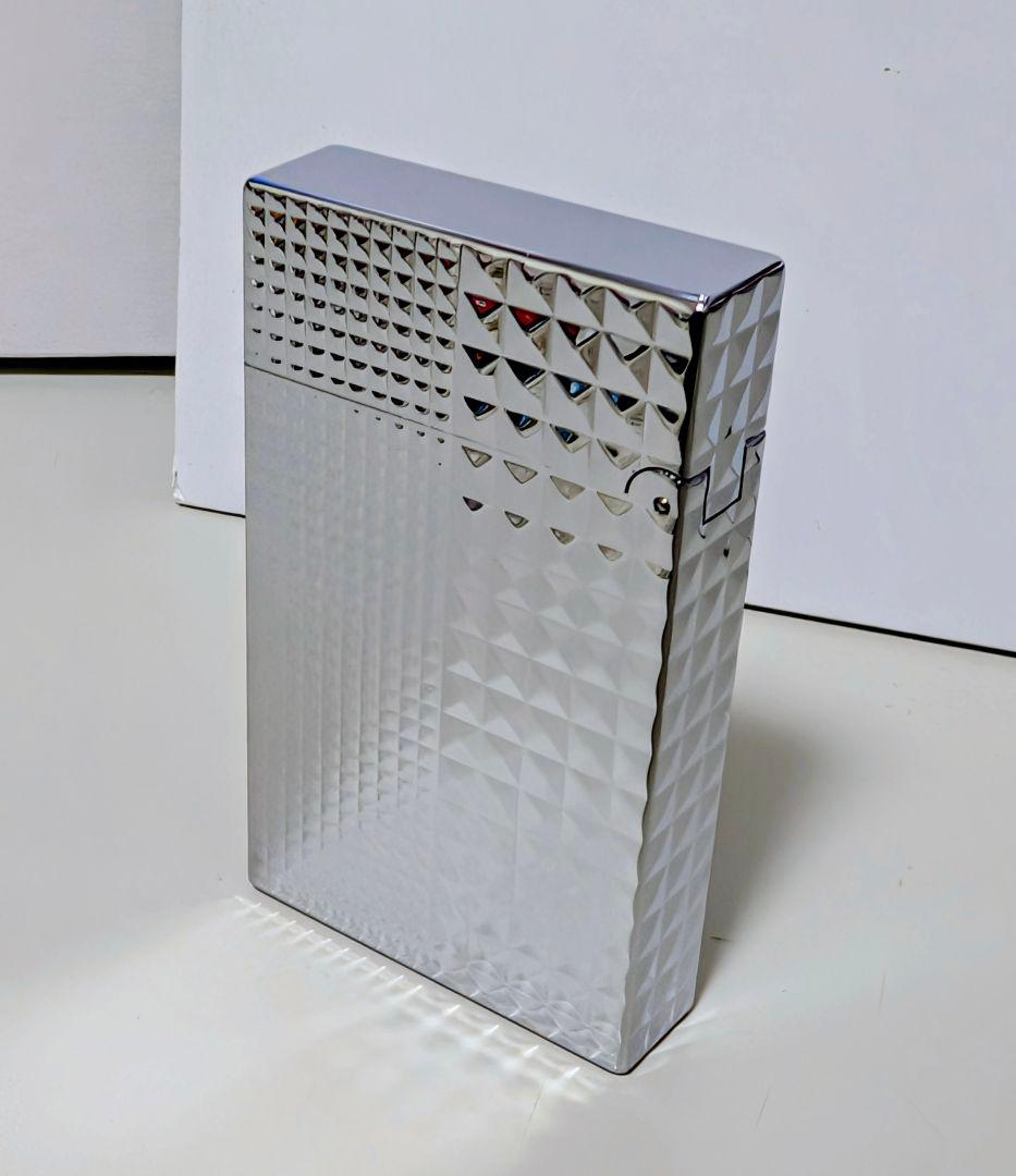 シルバー ダイヤモンドカット パターン ガスライター本体　明朗開閉音