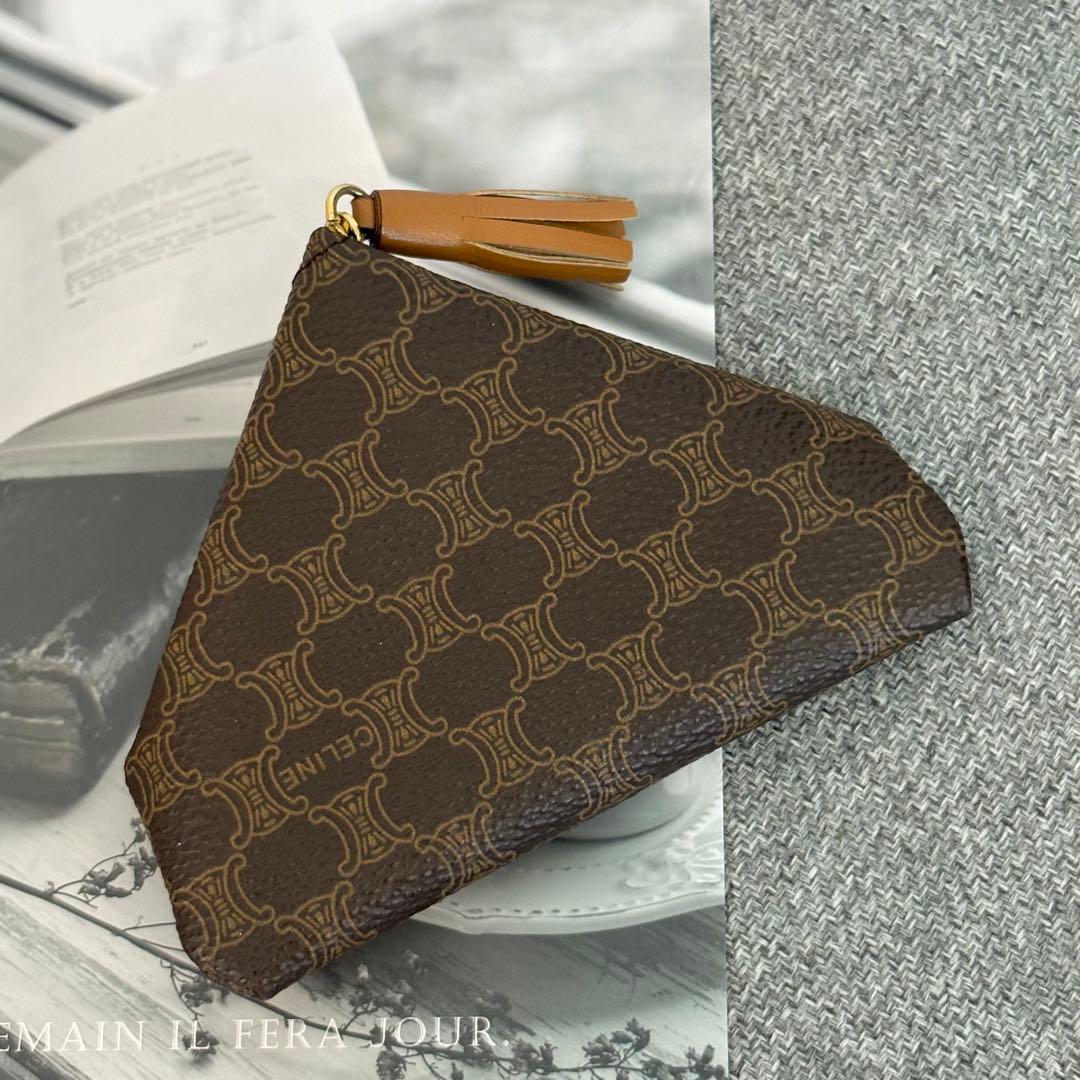 【極美品】セリーヌ 三角ケース マカダム 馬車金具ブラウン小銭入れ 182